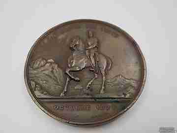 Medalla carlista. Ejército del Norte. 1878. Castells. Alto relieve. Bronce