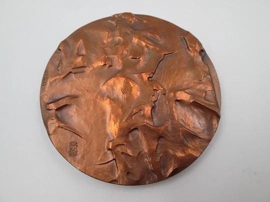 Medalla cobre FNMT 'Opiniones de un modelo'. Alto relieve. Héctor Carrión. 1985