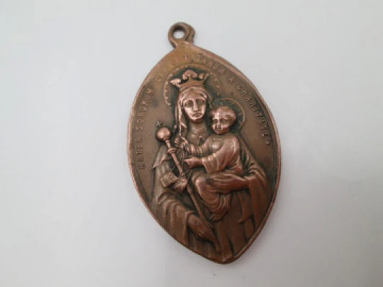 Medalla cobre. Virgen con Niño y Jesús con Cruz y Sagrado Corazón. España. 1930