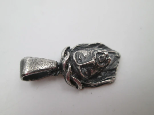 Medalla colgante busto Jesucristo con corona de espinas. Plata de ley. Argolla. 1960