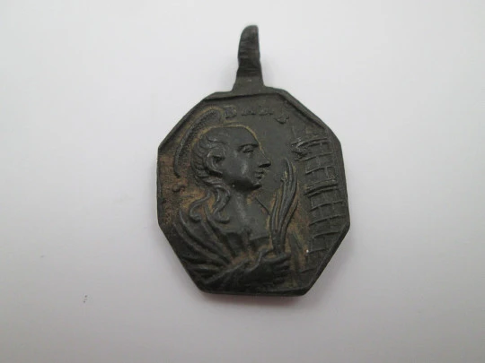 Medalla de bronce Nuestra Señora de Belén y Santa Bárbara. Siglo XVIII. España