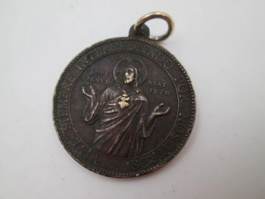 Medalla de bronce. Sagrado Corazón de Jesús. Ludovic Penin. Asa y argolla. 1880. Europa