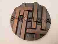 Medalla de cobre ciudad de Barcelona. Alto relieve. Subirach. FNMT, 1973