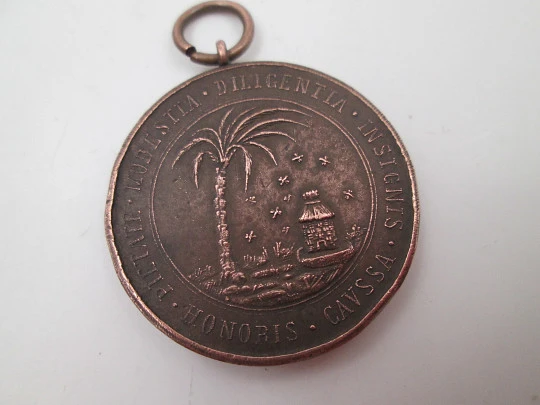 Medalla de cobre. Colegio Sagrado Corazón de Barcelona. Asa y argolla. 1950. España
