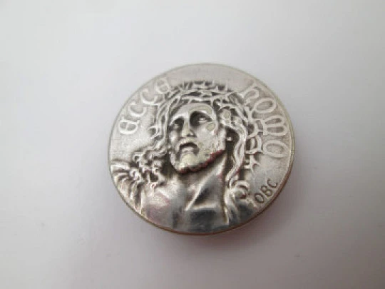 Medalla Ecce Homo /Jesucristo coronado de espinas . Plata de ley. 1940. Europa