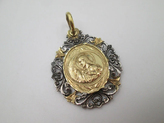Medalla escapulario de la Virgen del Carmen y el Sagrado Corazón. Cerco calado. 1970 Medalla escapulario de la Virgen del Carmen y el Sagrado Corazón. Cerco calado. 1970