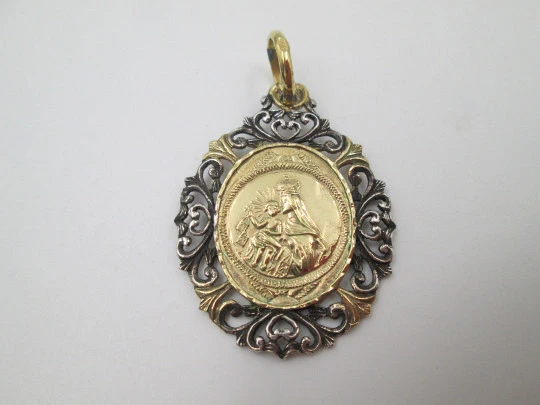 Medalla escapulario de la Virgen del Carmen y el Sagrado Corazón. Cerco calado. 1970