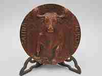 Medalla FNMT tauromaquia 'Salida del Toro'. Alto relieve. Manolo Prieto, 1963
