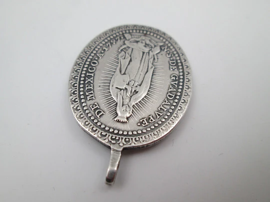 Medalla religiosa Nuestra Señora de Guadalupe. Plata de ley. Argolla. México. 1900