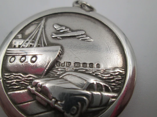 Medalla San Cristóbal. Plata de ley. Georg Jensen. Alto relieve. Asa y argolla. 1930