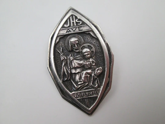 Medalla San José con el Niño . Plata de ley 925. Alto relieve. España. 1980