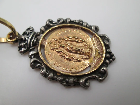 Medalla Virgen de los Ojos Grandes. Plata de ley y vermeil. España. 1980