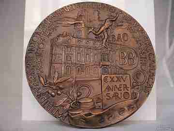 Medalla. 125 Aniversario del Banco de Bilbao. Bronce patinado