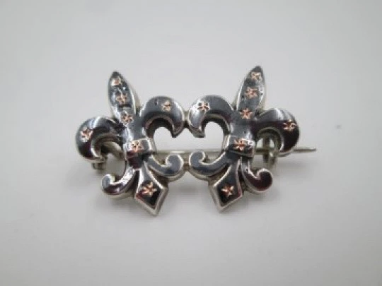 Men's blued sterling silver pin brooch. Gold stars details. Fleurs de lis. 1950's