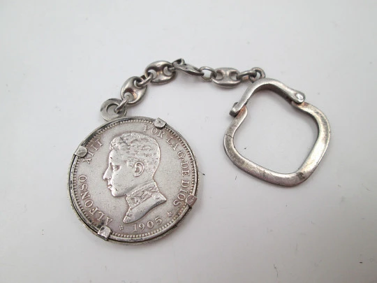 Men's keychain. Sterling silver. 2 pesetas coin Alfonso XIII king (1905). Chain and hitch