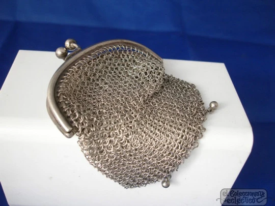 Mesh 800 silver purse. Curve frame. 1920. Double. Balls