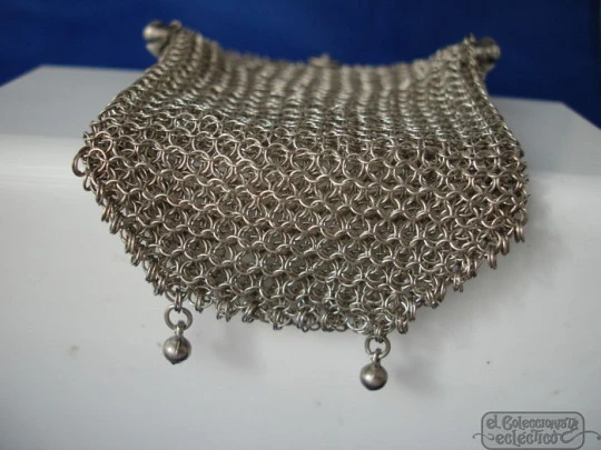 Mesh 800 silver purse. Curve frame. 1920. Double. Balls