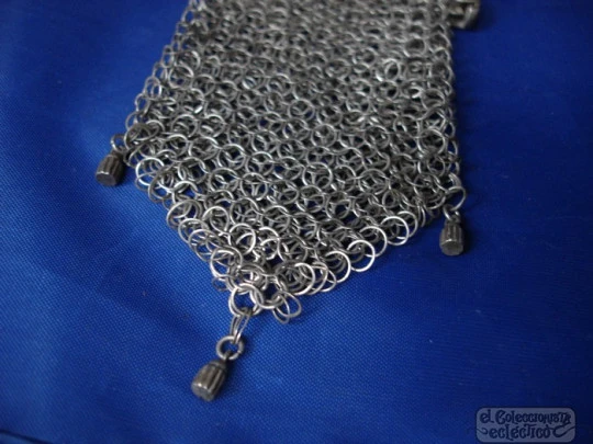 Mesh silver purse. Curve ornate frame. 1920. Push button clasp