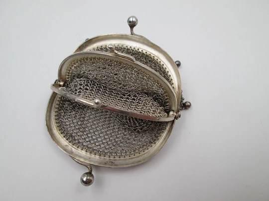 Mesh sterling silver double purse. 1940's. Balls clasp. Europe