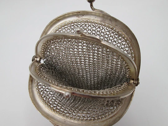 Mesh sterling silver double purse. 1940's. Balls clasp. Europe