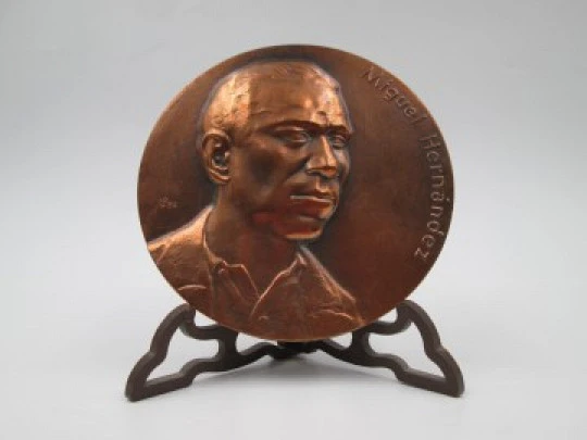 'Miguel Hernández Gilabert' FNMT copper medal. High relief work. 1985. Spain