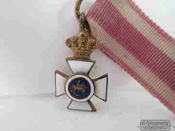 Miniature cross. St. Hermenegildo military Order. 1950's. Golden