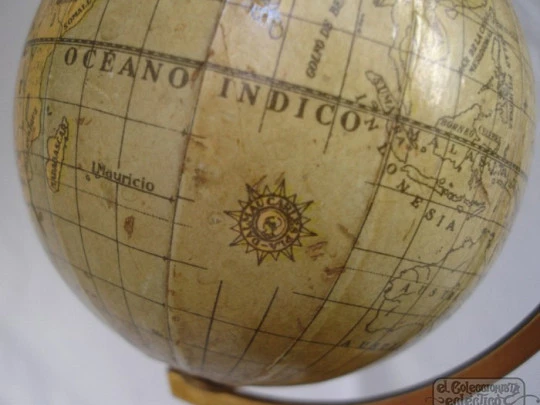 Miniature globe. Pla Dalmau. Wood & paper. 1930's. Metal stand