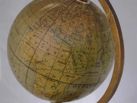 Miniature globe. Pla Dalmau. Wood & paper. 1930's. Metal stand