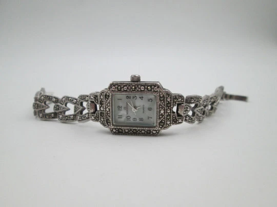 Minister women's watch. Sterling silver, Mother-of-pearl & marquesitas. Quartz Minister women's watch. Sterling silver, Mother-of-pearl & marquesitas. Quartz