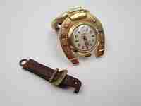 Moda keychain watch. Gold rolled metal & steel. Horseshoe. Manual wind. 1960