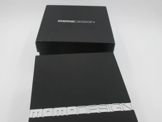 Momo Design Jet. Titanium case / rubber strap. Quartz. Italy / Swiss. Box