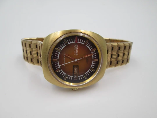 Mondia Moonlander. Gold plated & stainless steel. Automatic. 1960's. Bracelet