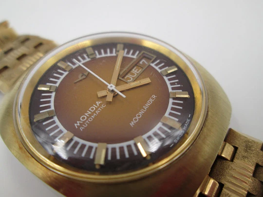 Mondia Moonlander. Gold plated & stainless steel. Automatic. 1960's. Bracelet