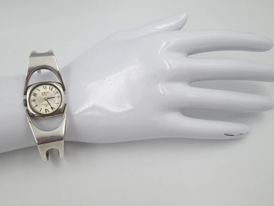 Mondia women's watch with Puig Doria bracelet. 800 sterling silver. Manual wind Mondia women's watch with Puig Doria bracelet. 800 sterling silver. Manual wind