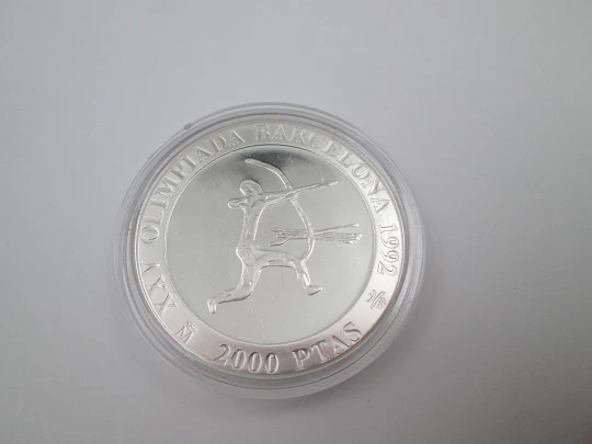 Moneda 2.000 pesetas en plata de ley. Olimpiadas Barcelona 92. Arquero. Estuche