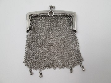 Limosneras y bolsos malla