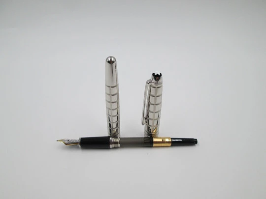 Montblanc 144 Meisterstück Facet. Platinum plated. Converter