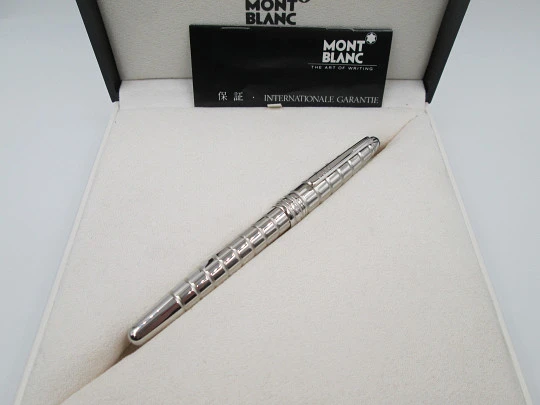 Montblanc 144 Meisterstück Facet. Platinum plated. Converter