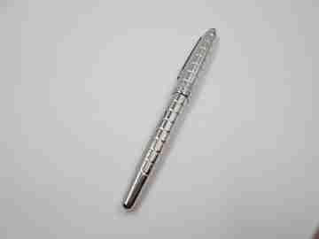 Montblanc 144 Meisterstück. Metal platinado. Facetada. 2000