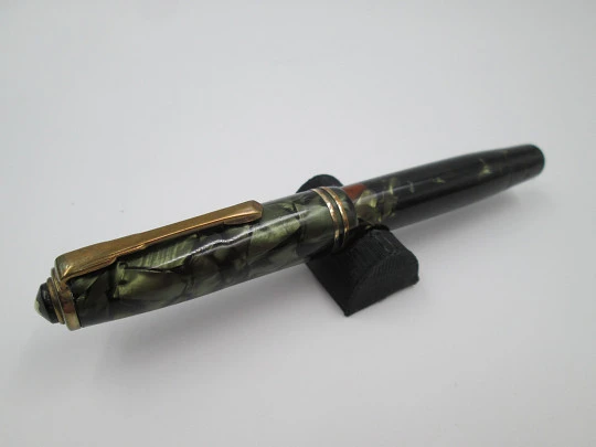 Montblanc 246. Green / black celluloid. 1940's. Piston filler