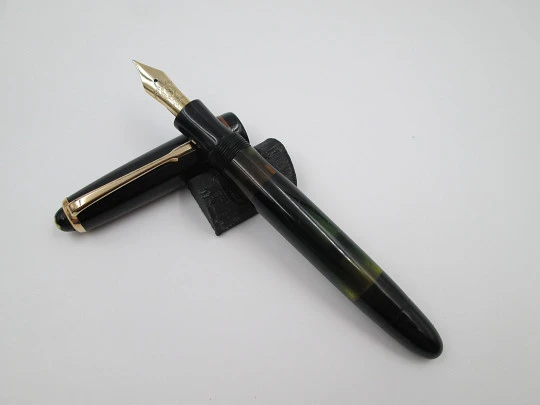 Montblanc 246G Demonstrator. Black glossy celluloid. 1950's