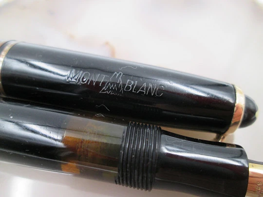 Montblanc 246G Demonstrator. Black glossy celluloid. 1950's