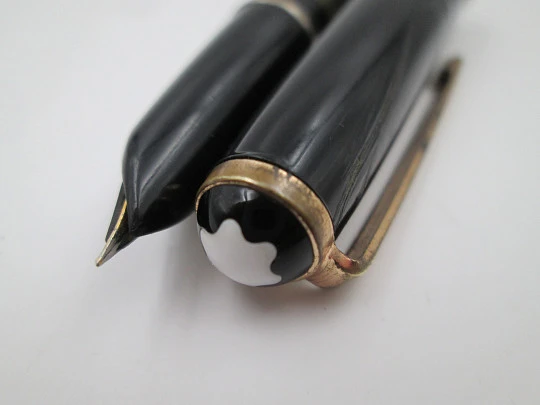 Montblanc 630. Celuloide negro y detalles chapados oro. Carga émbolo. 1950