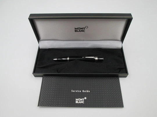 Montblanc Bohème ballpoint pen. Black resin & platinum metal. Box. 2000's