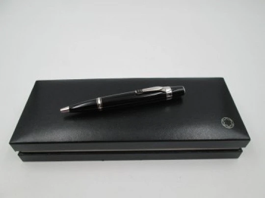 Montblanc Bohème Noir ballpoint pen. Resin & silver plated. Original box