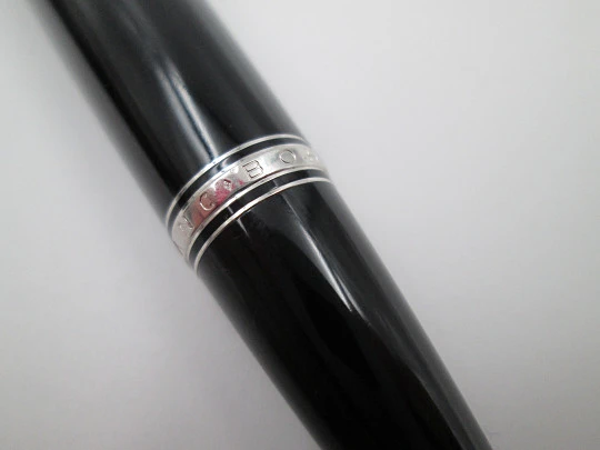 Montblanc Bohème Noir ballpoint pen. Resin & silver plated. Original box