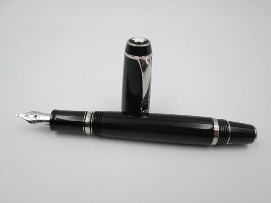 Montblanc Bohème Noir set. Fountain pen & rollerball. Box and pouch. 2010's