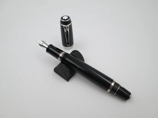 Montblanc Bohème Noir set. Fountain pen & rollerball. Box and pouch. 2010's