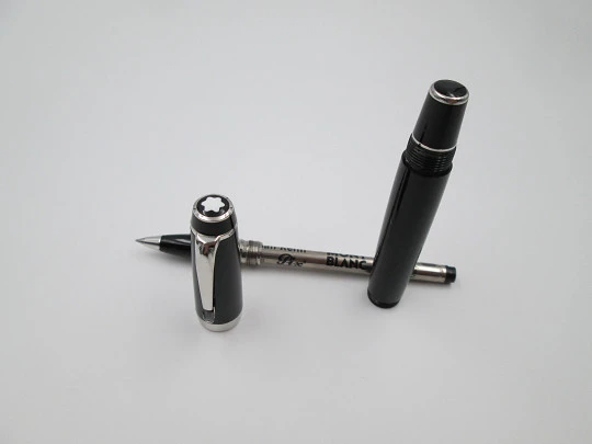 Montblanc Bohème rollerball pen. Black resin and platinum metal. 2000's