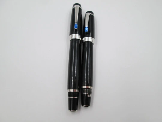 Montblanc Bohéme set. Fountain pen & rollerball. Blue leather pouch. 2010